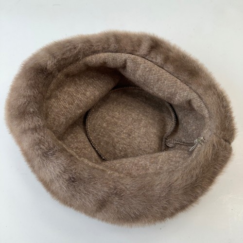 Vintage Mink Fur Cloche Hat Winter Church Dress Hat Union Made - Picture 4 of 11