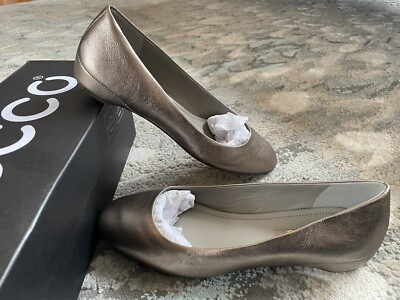 ECCO Flats Women's Size 7-7.5 US Light Gold Clair - Slip-On Shoes Round Toe *NIB