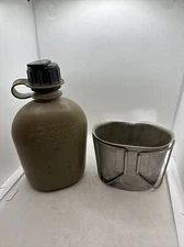 US Army Military Issued 1 Quart Canteen and Stainless Steel Cup