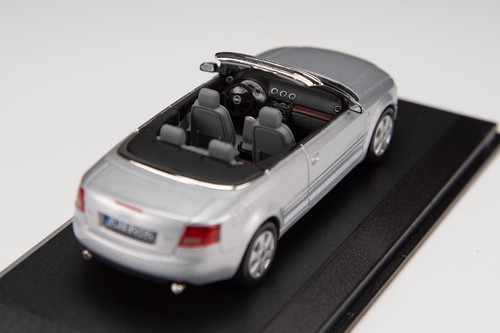 Modelo fundido a presión NOREV Audi A4 Cabriolet plata 1:43 en embalaje original colección Audi - Imagen 8 de 11