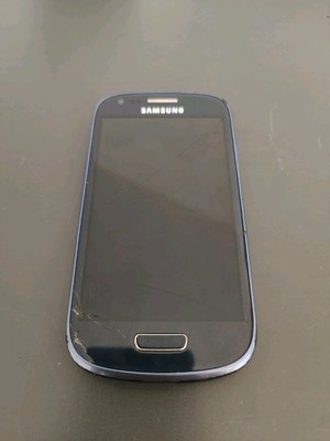 Samsung Galaxy S3 Mini Blau   Display mit Sprung im Glas, funktionsfähig
