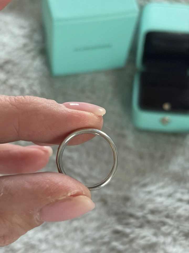 Anillo de boda Tiffany & Co. 950 platino 4,5 mm pesado talla 6 de EE. UU. Foto 2 de 4