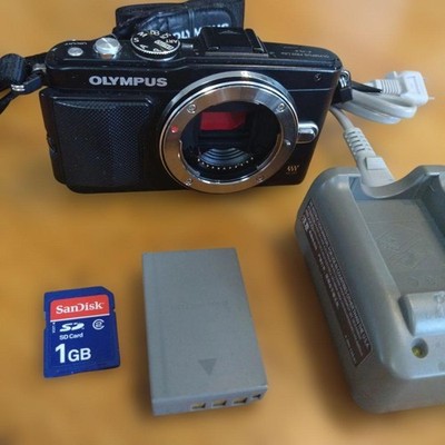 OLYMPUS PEN Lite E-PL5 Mirrorless Interchangeable Lens Camera