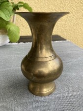 Piękny stary wazon z mosiądzu (0,219 kg), ręcznie robiony, około 13,5 cm wysokości