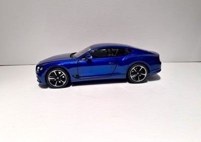 ノレブ 1/18 ベントレー コンチネンタル GT シークインブルー フル