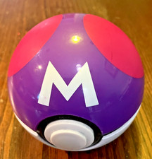 Pokemon Sounds Talking Master Ball w/ battery. Works great