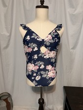 NWT One Piece Swimsuit. Flutter Ruffle Accent. Keyhole Cutout. Strappy. Sz M