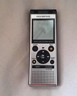 Olympus WS-852 Digital Voice Recorder 4GB integriertes USB Diktiergerät silber getestet