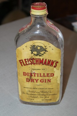 1938? Fleischmann's Distilled Dry Gin Glass Bottle Embossed