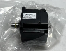 ONE NEW Yaskawa Servo Motor SGMPS-02ADK-HA22