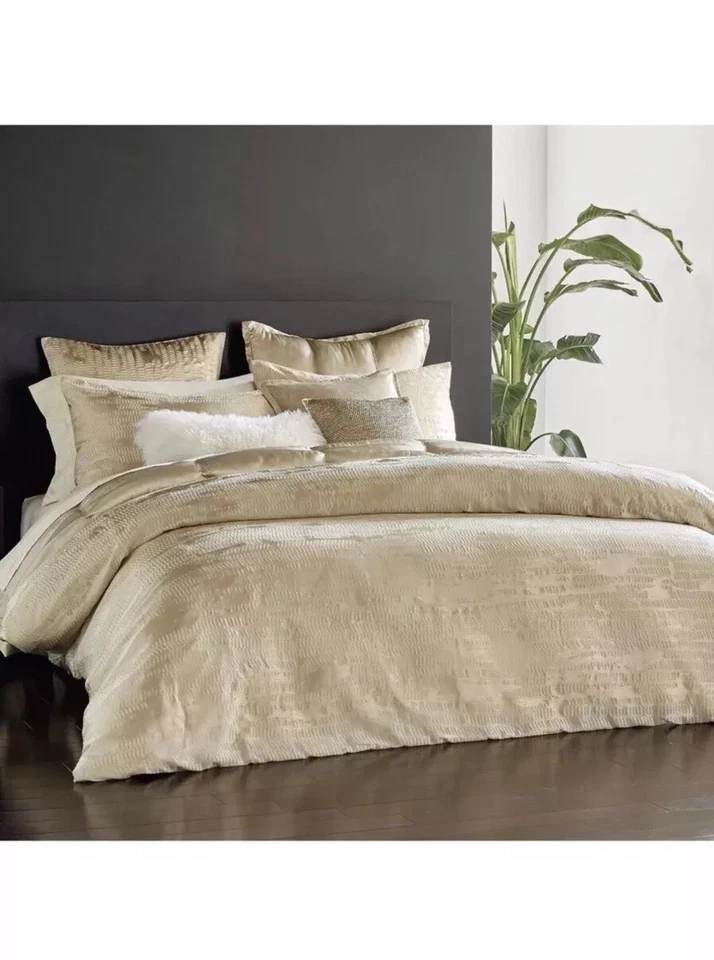 New!Donna Karan Vapor Dusk F/Queen Duvet Cover,4Shams, Flat Sheet+Quilt Coverlet - Image 4 of 4
