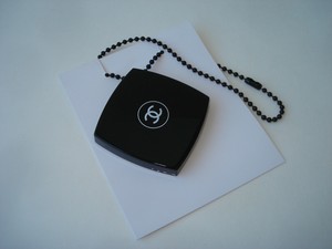 chanel beaute vip gift