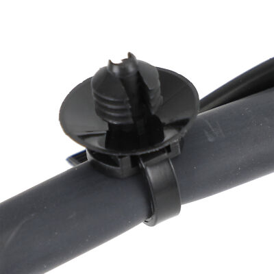 1768600192 Windshield Washer Nozzle Assembly Heated For Mercedes