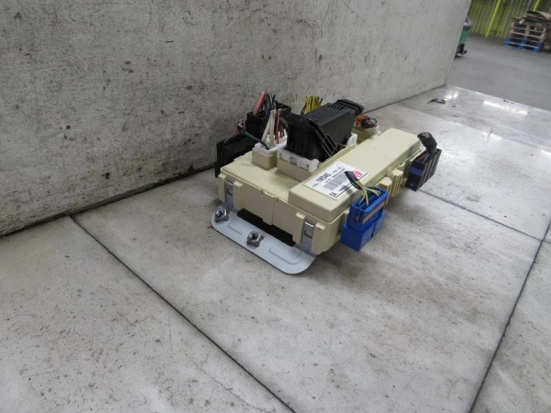 KIA RIO 2014 caja de fusibles de cabina Foto 4 de 4