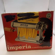 Imperia Pasta Maker Machine Model SP-150 Made in Italy Heavy Duty Steel Vtg 80's