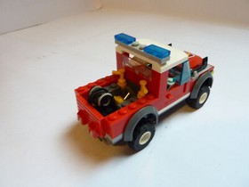 FIRE TRUCK on set Lego 7206 - - City - Fire Engine