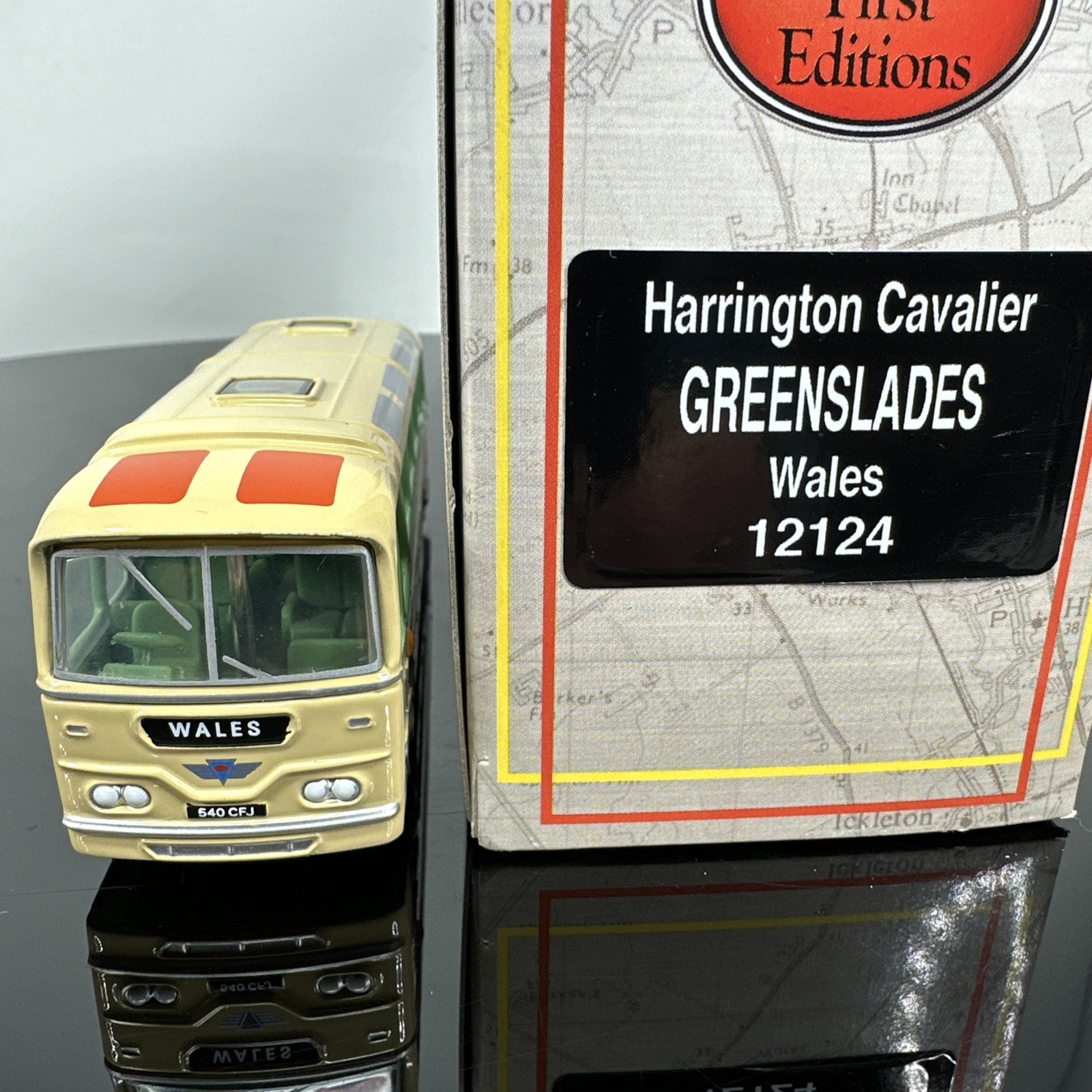 EFE - 1/76 Scale diecast 12124 - Harrington Cavalier - Greenslades Wales
