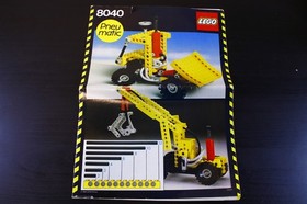 Vintage LEGO 8040 Technic Universal Pneumatic Set Near Complete Manual & Insert