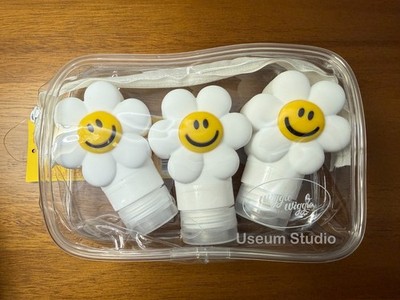 Wiggle Wiggle Travel Bottle Set 3pcs Smile Flower Refillable Toiletry Bottles