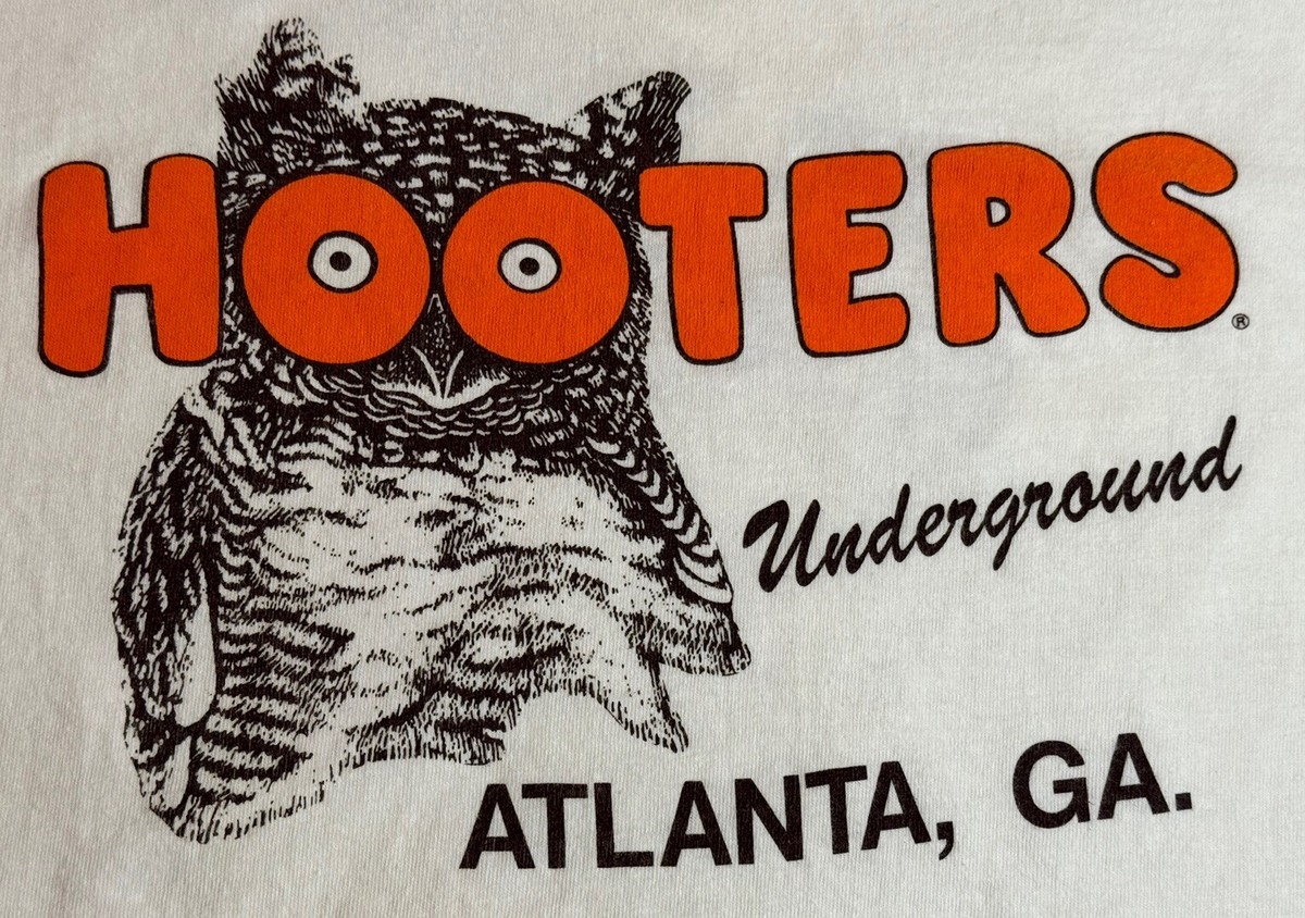 Vintage 90's Atlanta GA Hooters Underground Graphic White T-Shirt
