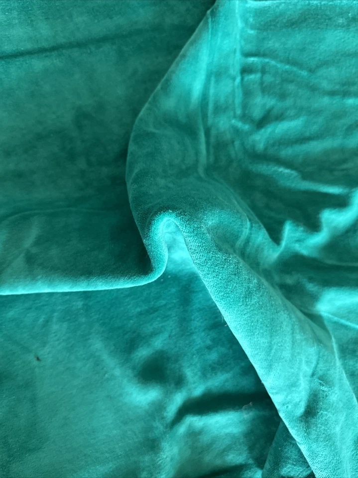 Vintage Green Velour Fabric W:58””xL:1.8 Yards - Image 4 of 4