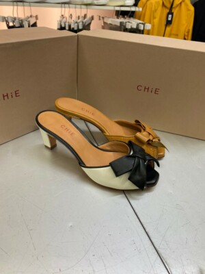Kloe Chie Mihara Leather White Leather Bow Heel Sandal 6cm