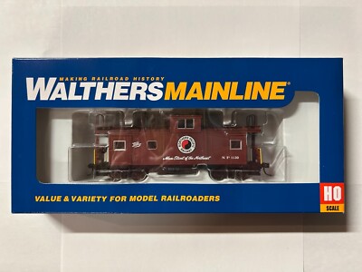 HO Walthers Mainline International Wide-Vision Caboose-- Northern Pacific #1130
