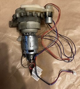 JURA GIGA SERIE MAHLWERK LINKS KOMPLETT GEBRAUCHT.