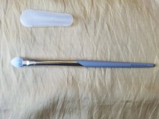 COMPLEX CULTURE PRECISION EYELID BRUSH