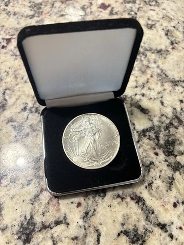 US Mint American Eagle 1995 1 oz Silver Coin Business Strike with Display Box