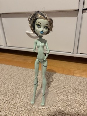 Monster High Doll Skull Shores Full Color Frankie Stein DOES NOT INCLUDE STAND