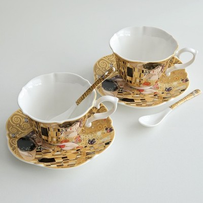 Set of 2 Porcelain Coffee Cups & Saucers w/ Spoons   Klimt  The Kiss  Gift Box