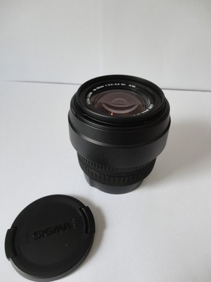 Sigma Zoom 18-50mm/3.5-5.6 DC AF - Objektiv