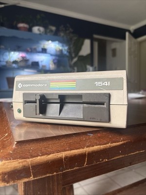 Commodore 1541 Vintage Floppy Drive. Needs repair! Read desc.