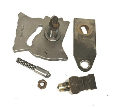 GMC/CHEVY NP241C TRANSFER CASE SHIFT DETEND AND PIN PIECES USED FROM 27S