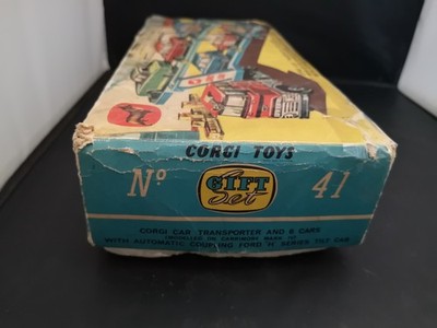 CORGI TOYS GIFT SET No41 CORGI CAR TRANSPORTER WITH SIX CARS WITH