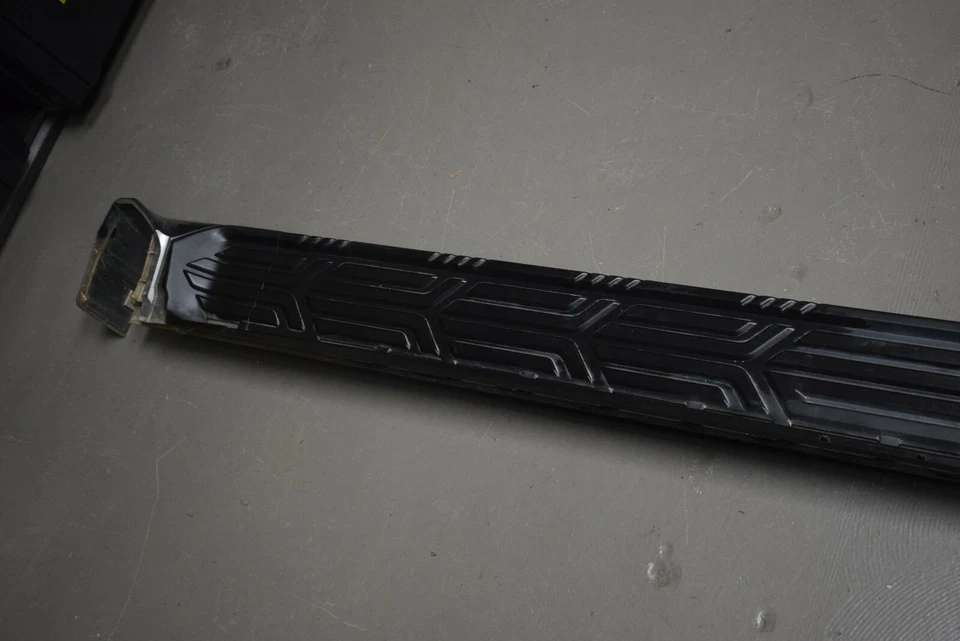 Infiniti QX56 2011-2013 STEP PAD LADO IZQUIERDO FÁBRICA OEM CAMIONETA LOCAL Foto 3 de 4