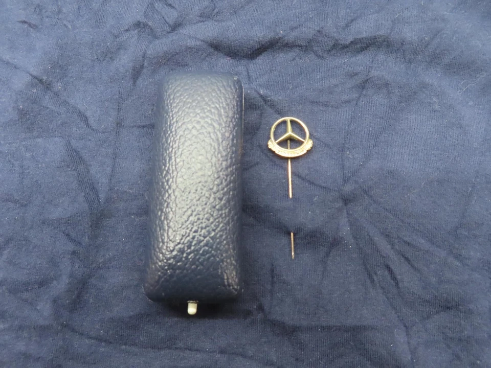 ⚙13107⚙ Mercedes-Benz Award Badge Lapel Pin 250000 Km Gold Plated - Image 4 of 4