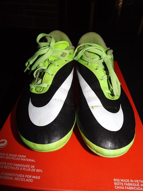 NIKE HYPERVENOM SOCCER CLEATS SIZE 5 YOUTH SHOES SKULL & CROSSBONES GRAPHICS VGC | eBay