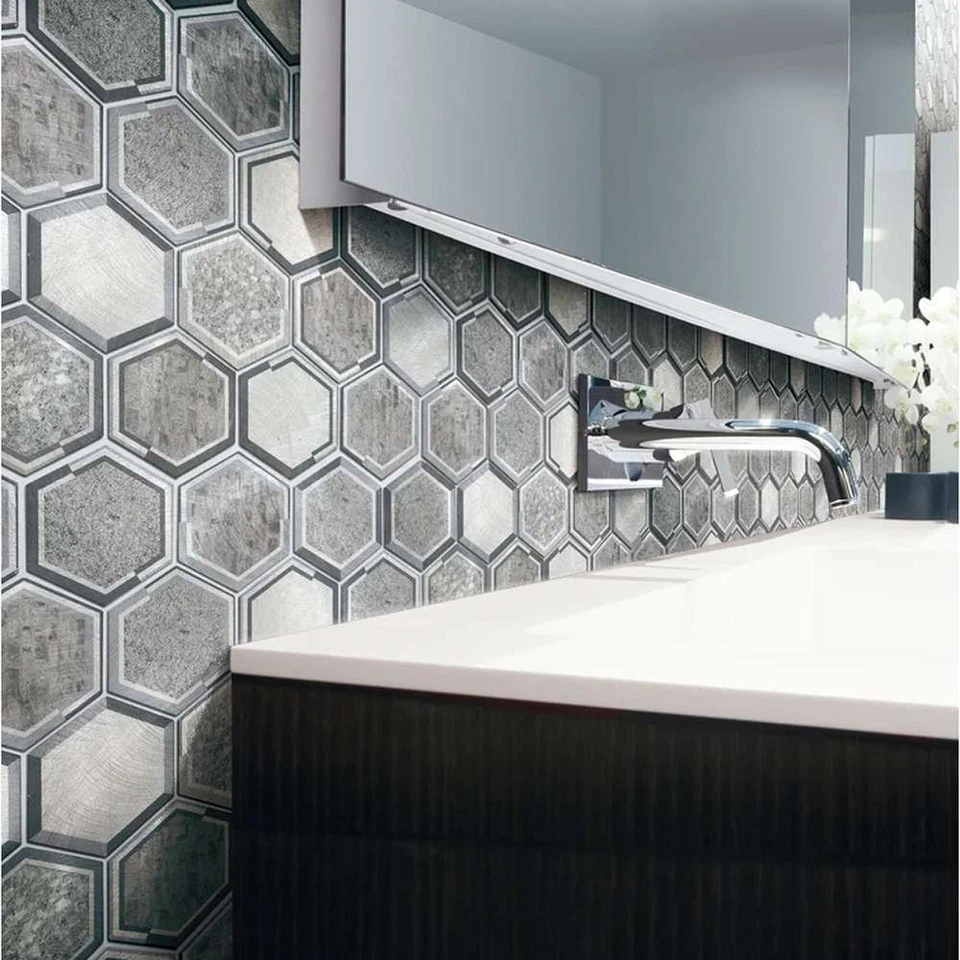 Salpicadero de cocina de azulejo hexagonal de mosaico de 2,5" de metal metálico antiguo de aluminio gris Foto 3 de 4