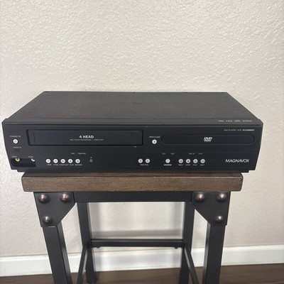 Magnavox DV220MW9 DVD VCR Combo VHS Player Recorder For Parts or Repair