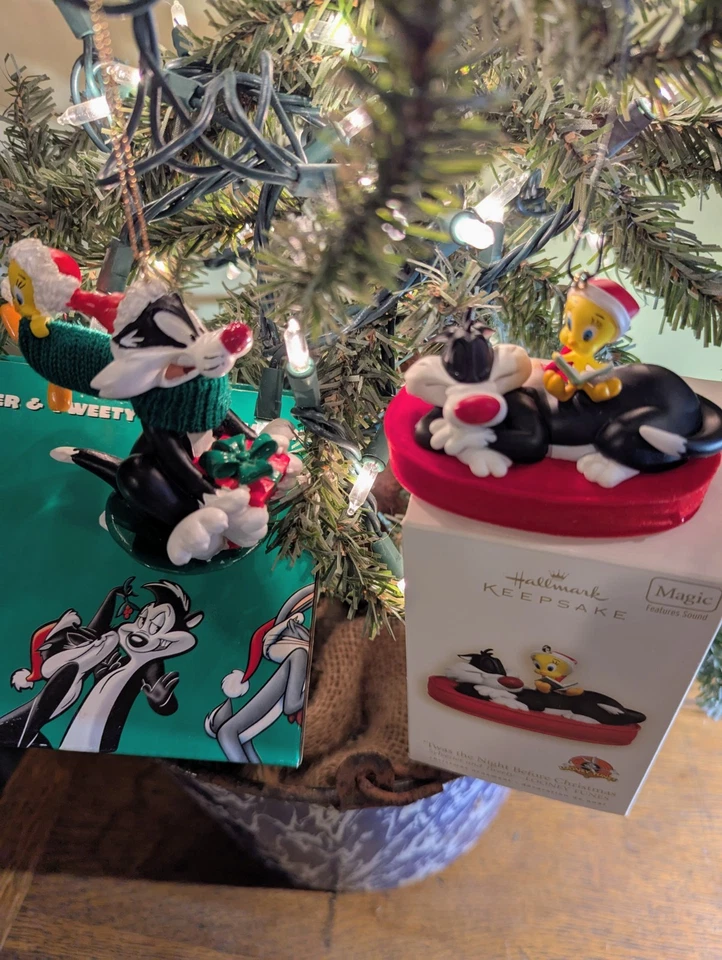 Looney Tunes Sylvester Tweety Sled Warner Bros & Hallmark Night before Christmas - Image 2 of 4