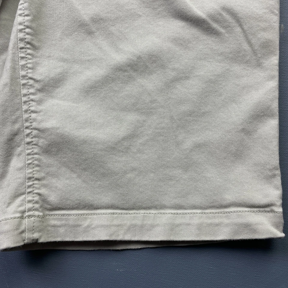 Saks Fifth Avenue Bermuda Shorts Women’s Size 4 Khaki Casual Cotton Chino Preppy - Image 3 of 4