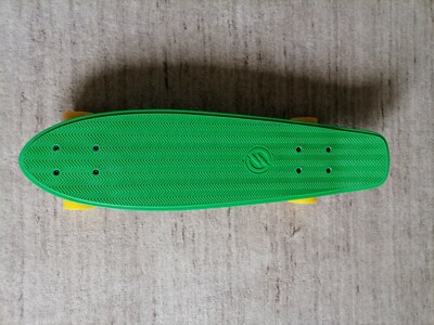 Oxelo Penny Board (Cruiser Board; grün, gelbe Räder; einmal benutzt)