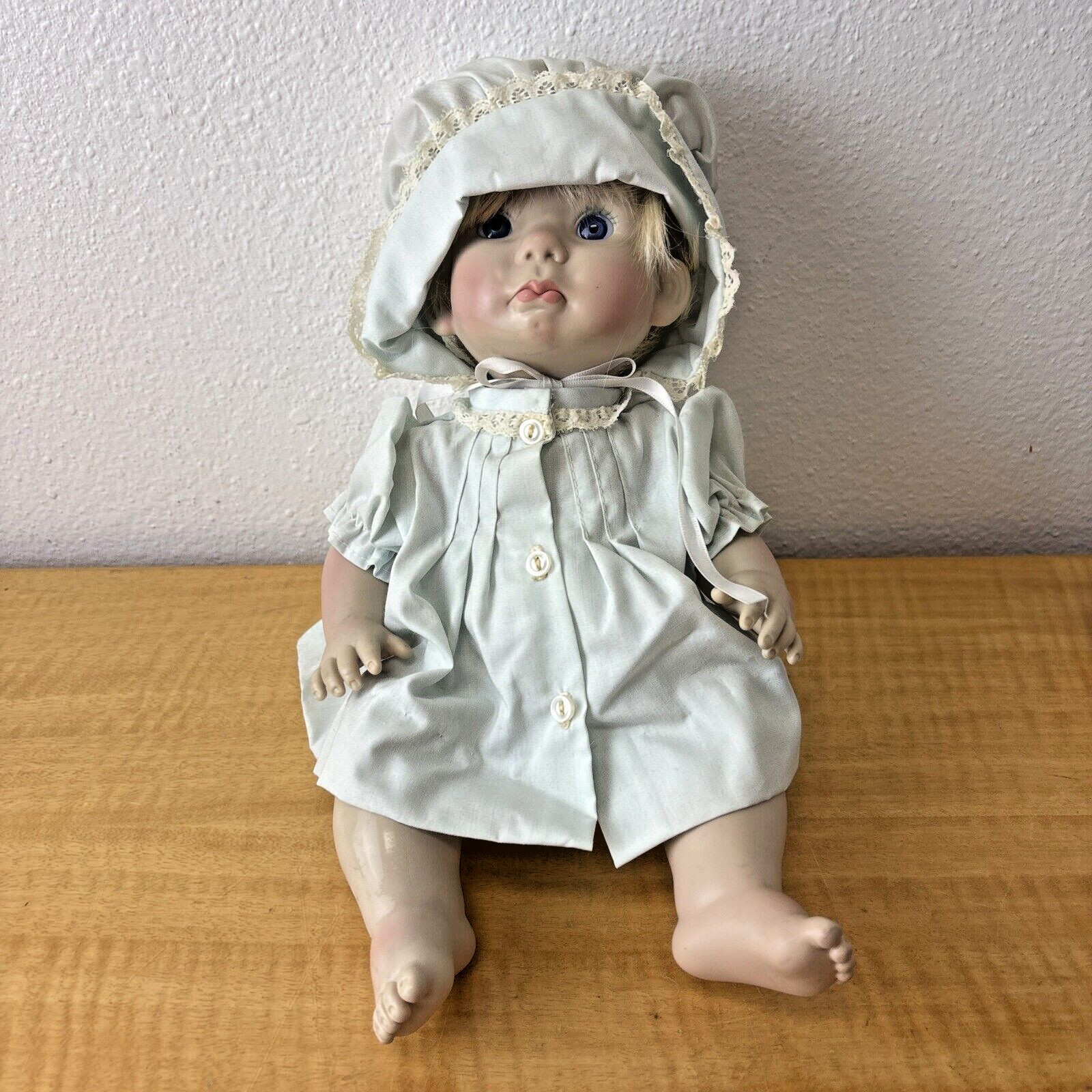 Lee Middleton Little Angel Face Vintage Doll