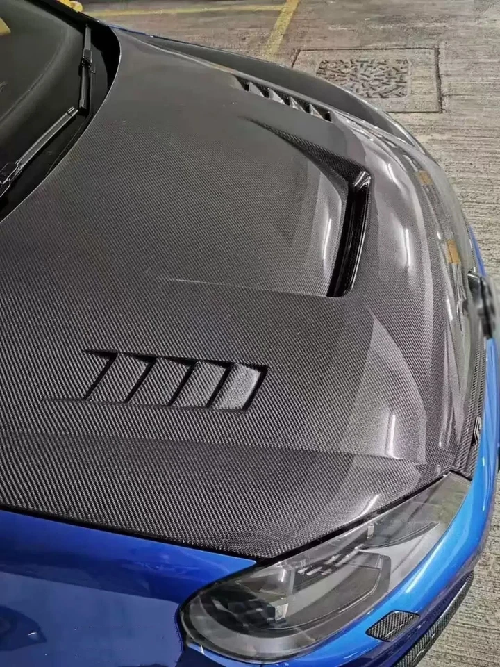 Capó ventilado de fibra de carbono para Volkswagen Golf 6 MK6 GTI R20 Foto 3 de 4