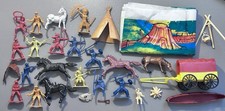 Cowboys Indians Plastic Playset Play Mat Teepee Horses Wagon Canoe Vtg