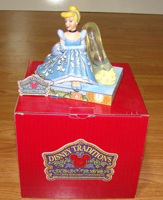 Jim Shore Disney Tradition A MAGICAL MIDNIGHT (6010095) Cinderella