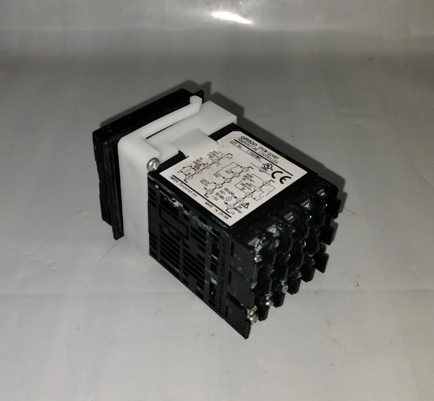 Controlador de temperatura Omron E5CN-Q2HBT E5CNQ2HBT 250VAC hecho en China Foto 4 de 4