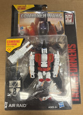 Transformers Combiner Wars Air Raid  1 of 5 Hasbro Generations w  comic book NIB
